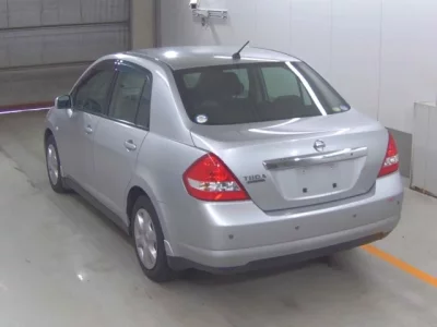 Nissan TIIDA LATIO