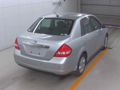 Nissan TIIDA LATIO