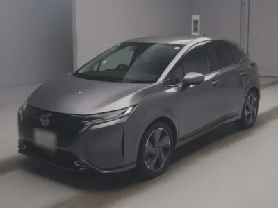 Nissan AURA