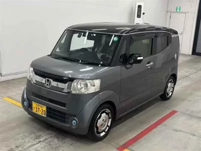 Honda N BOX SLASH