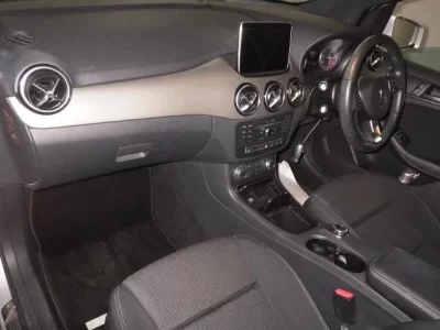 Mercedes-Benz B CLASS