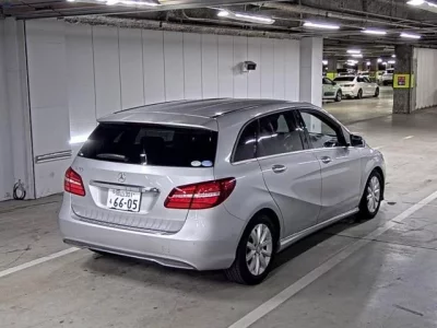 Mercedes-Benz B CLASS