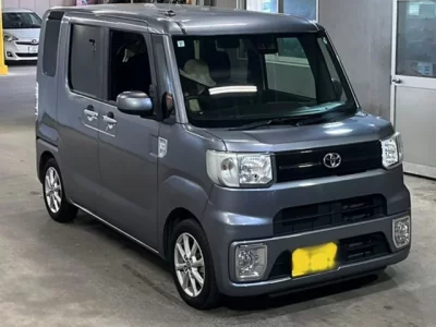 Toyota PIXIS MEGA