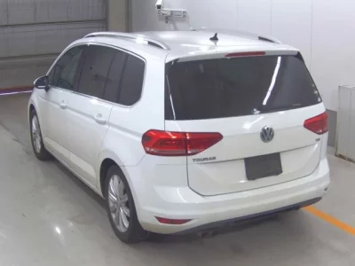 Volkswagen GOLF TOURAN