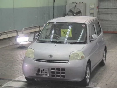 Daihatsu Esse