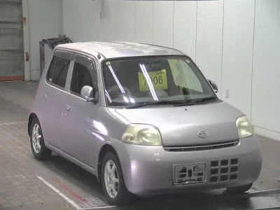 Daihatsu Esse
