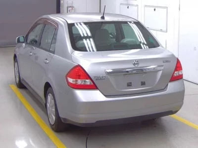 Nissan TIIDA LATIO