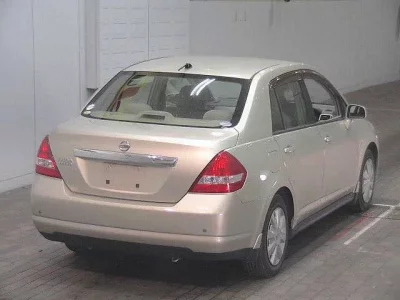 Nissan TIIDA LATIO