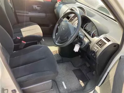 Nissan LAFESTA