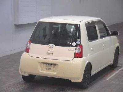 Daihatsu Esse