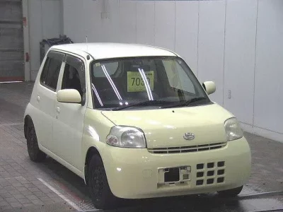 Daihatsu Esse