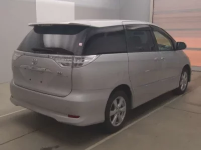 Toyota ESTIMA HYBRID