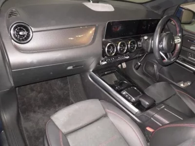 Mercedes-Benz B CLASS