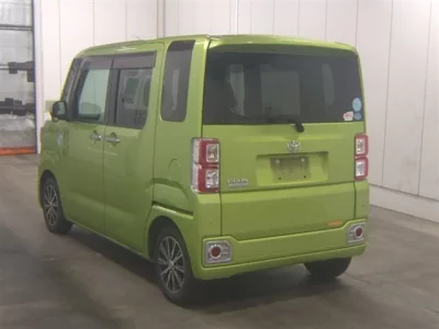 Toyota PIXIS MEGA