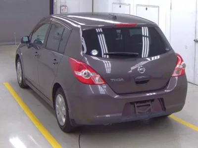 Nissan TIIDA