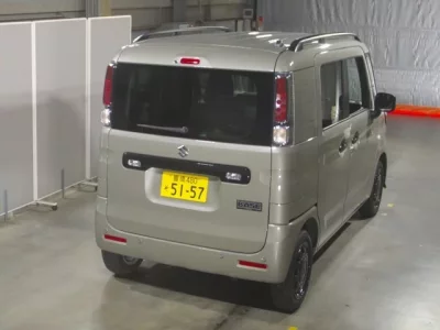 Suzuki SPACIA BASE