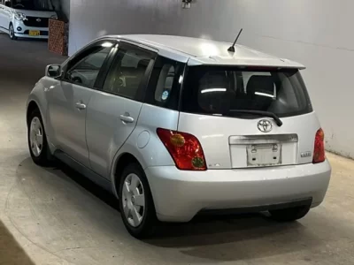 Toyota IST