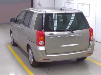 Toyota RAUM