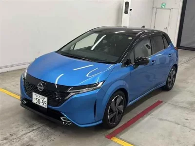 Nissan AURA