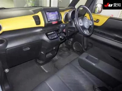 Honda N BOX SLASH