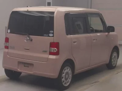 Toyota PIXIS SPACE