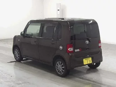 Toyota PIXIS SPACE