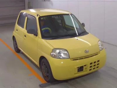 Daihatsu Esse