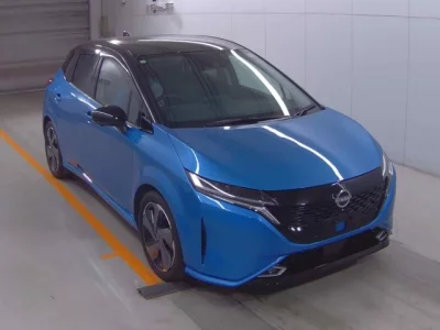 Nissan AURA