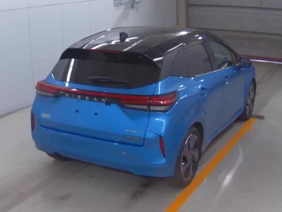 Nissan AURA