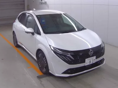 Nissan AURA
