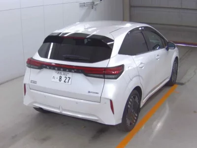 Nissan AURA