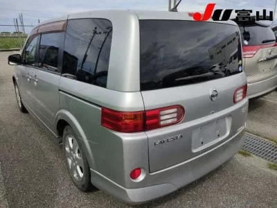 Nissan LAFESTA