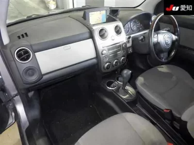 Mazda VERISA