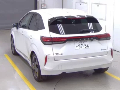 Nissan AURA