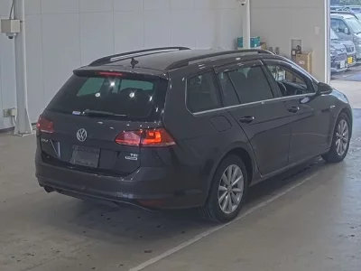 Volkswagen GOLF VARIANT