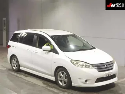 Nissan LAFESTA