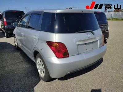 Toyota IST