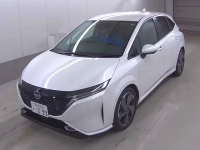 Nissan AURA