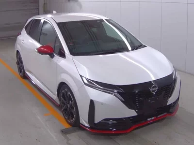 Nissan AURA