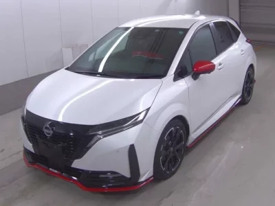 Nissan AURA