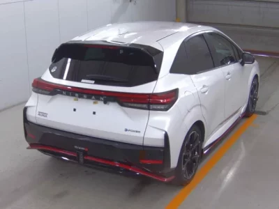Nissan AURA