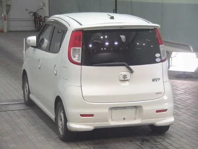 Suzuki MRWAGON