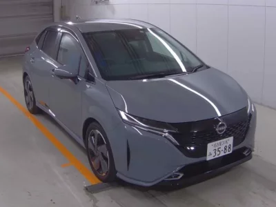Nissan AURA