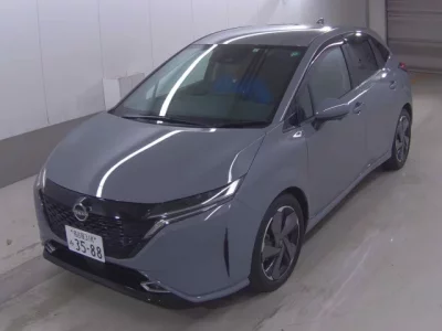Nissan AURA