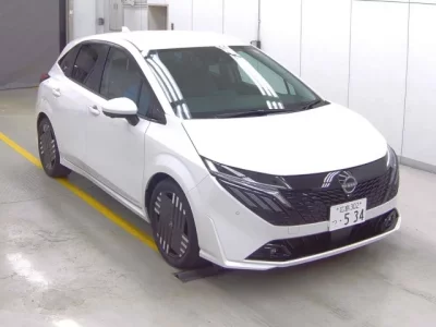 Nissan AURA