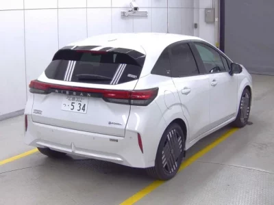 Nissan AURA