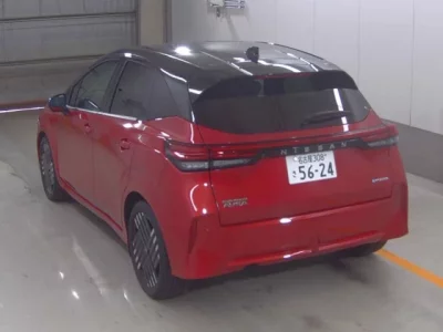Nissan AURA
