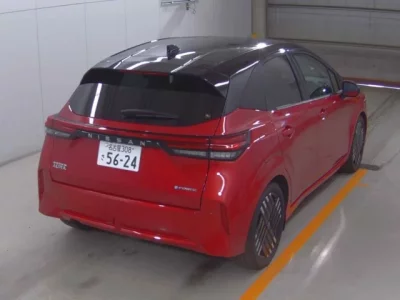 Nissan AURA