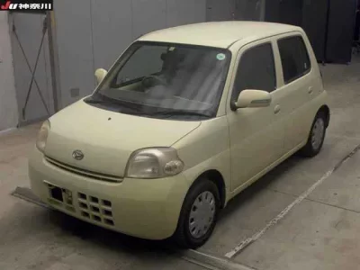 Daihatsu Esse
