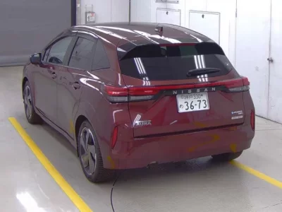 Nissan AURA